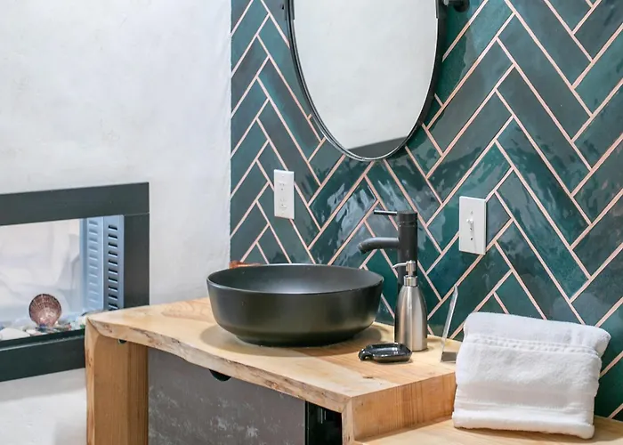 Boho Bay View Townhome W 2 King Hébergement de vacances