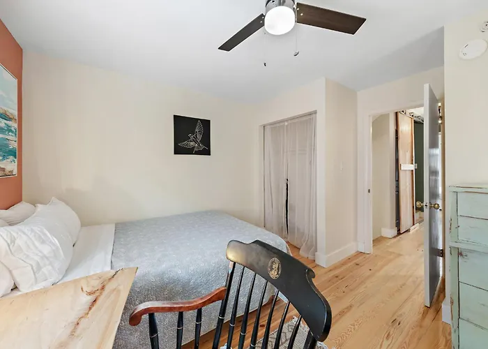 Boho Bay View Townhome W 2 King