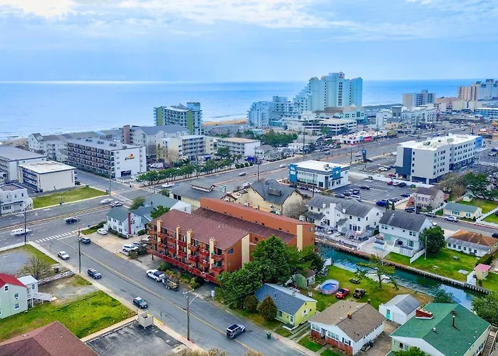 Boho Bay View Townhome W 2 King *